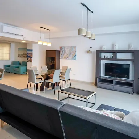 Seafront 3-bedroom In With Panoramic Sea View 3 *