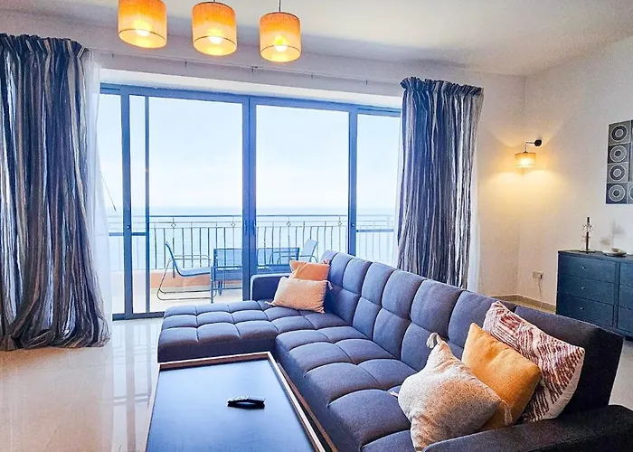 Seafront 3-bedroom In With Panoramic Sea View 3