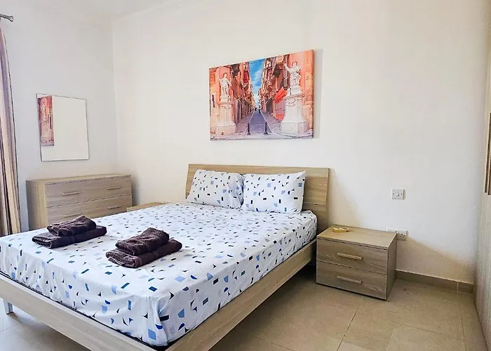 Seafront 3-bedroom In With Panoramic Sea View 3 Apartamento Sliema