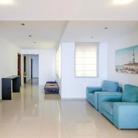 Seafront 3-bedroom In With Panoramic Sea View 3 Lejlighed *