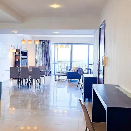 Seafront 3-bedroom In With Panoramic Sea View 3 Apartamento Sliema