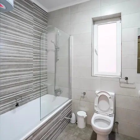 Seafront 3-bedroom In With Panoramic Sea View 3