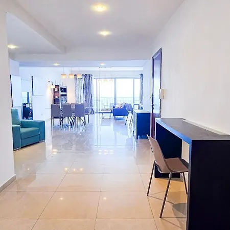 Seafront 3-bedroom In With Panoramic Sea View 3 * Sliema