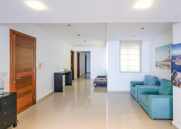 Seafront 3-bedroom In With Panoramic Sea View 3