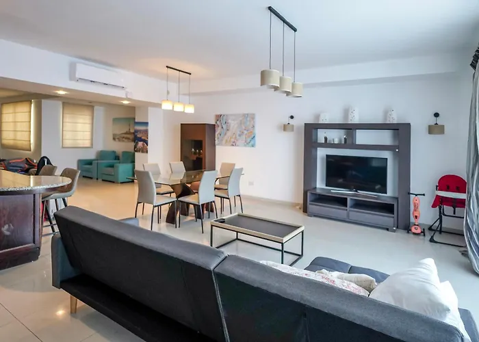 Seafront 3-bedroom In With Panoramic Sea View 3 *