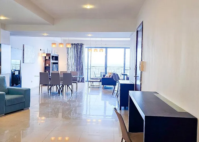 Seafront 3-bedroom In With Panoramic Sea View 3 Appartement Sliema