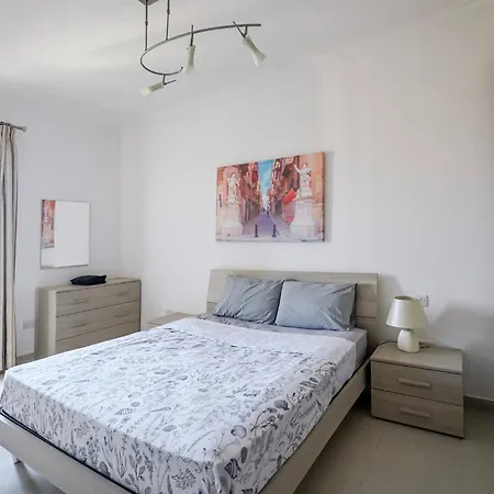 Seafront 3-bedroom In With Panoramic Sea View 3 Слима