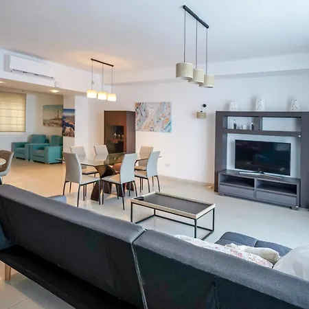 Seafront 3-bedroom In With Panoramic Sea View 3 Апартаменты