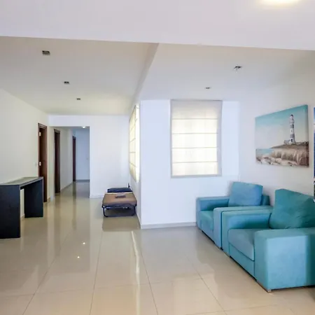 Апартаменты Seafront 3-bedroom In With Panoramic Sea View 3